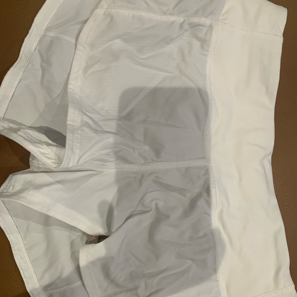 LULULEMON SPEED UP SHORTS!!